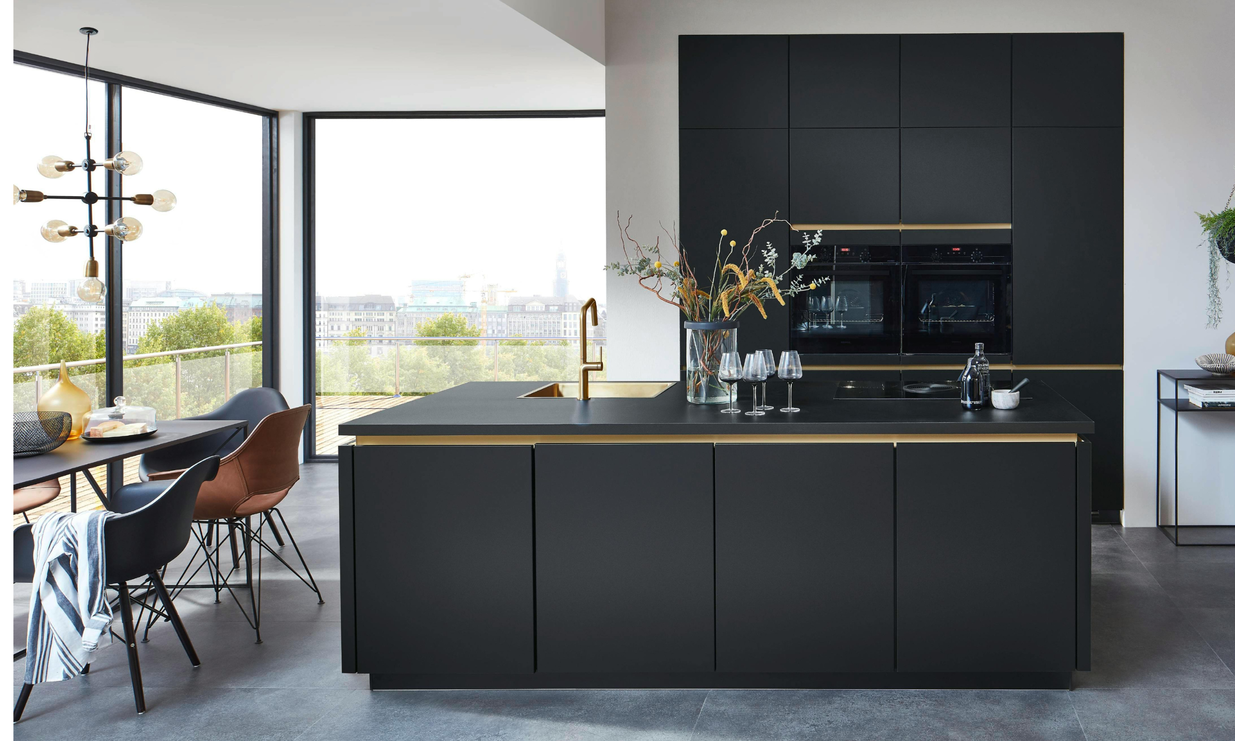 Handleless Kitchen Design In London | Kitchens By The London Bath Co.